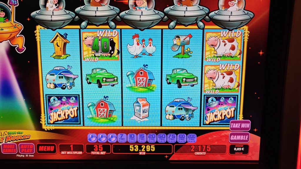 WMS Invaders from the Planet Moolah Slot Big Win 1,523x
